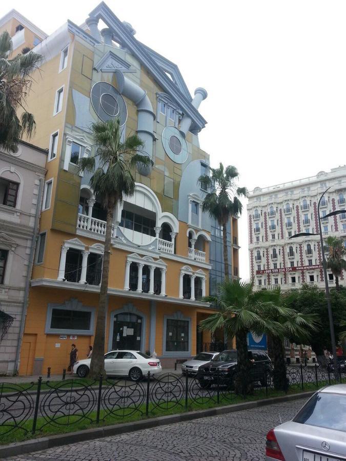 Apartment Gio Батуми Екстериор снимка