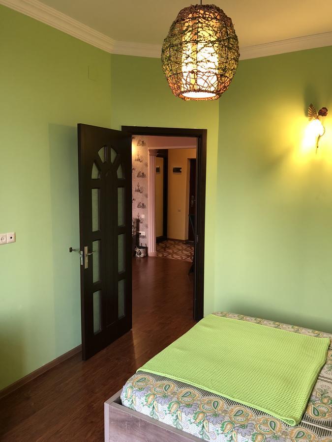 Apartment Gio Батуми Екстериор снимка