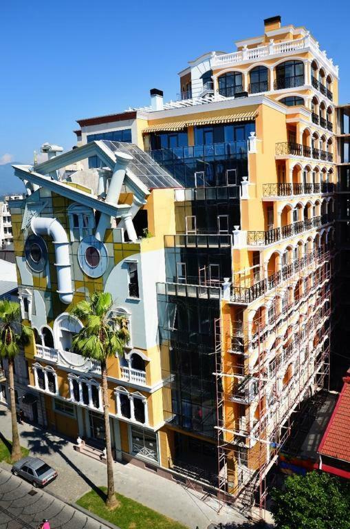 Apartment Gio Батуми Екстериор снимка